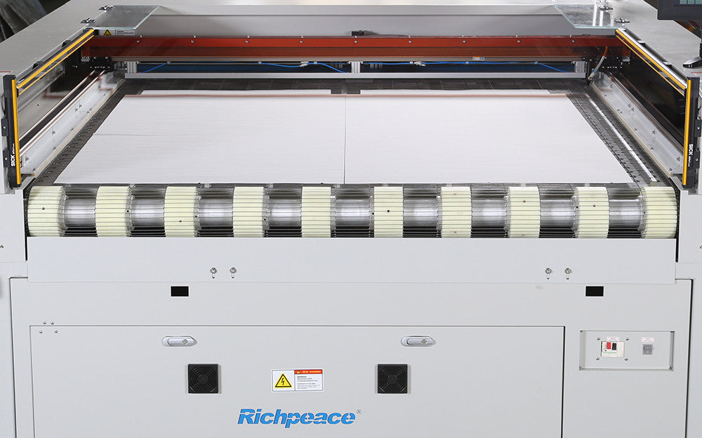 Richpeace - Mașină de tăiat cu laser cu sistem de alimentare automată