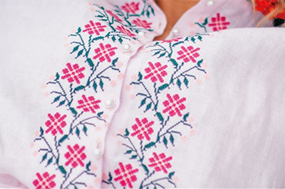 Richpeace - Platformă de instruire pentru integrarea teoriei și practicii în broderia inteligentă