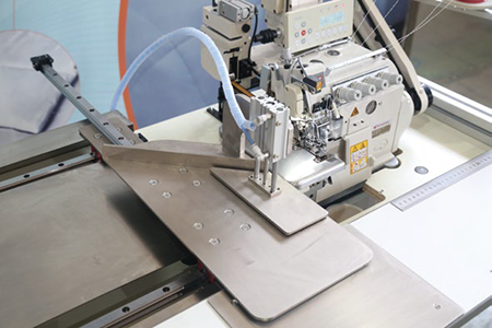 Richpeace - Mașină de cusut semi-automată  3D corner (colț)