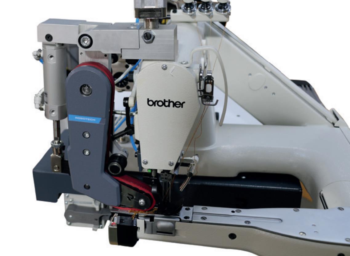 D-FA 320-P ROBOTECH - Mașină de surfilat în două straturi și/sau cusături duble, cum ar fi cusătura de șliț, cusătura spate, cusătura interiorului și cusătura laterală pentru blugi, pantaloni casual în general, haine de lucru, jachete din denim, cu 3 ace