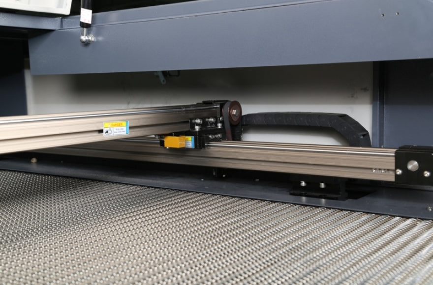 Richpeace - Mașină de tăiat cu laser cu sistem de alimentare automată