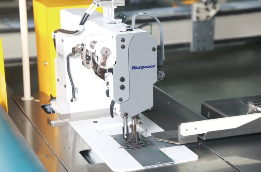 Richpeace - Mașină de matlasat, cusături pliate pe ambele părți cu alimentare continuă