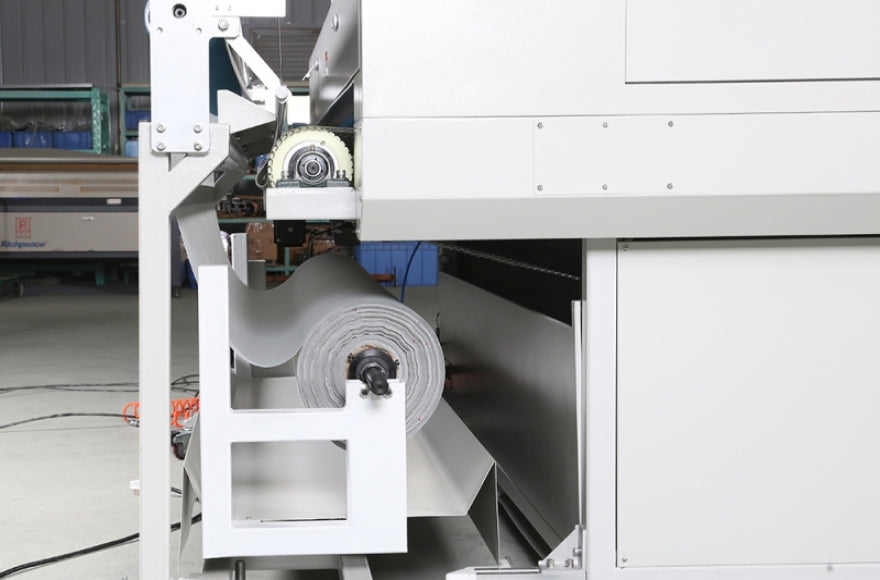 Richpeace - Mașină de tăiat cu laser cu sistem de alimentare automată